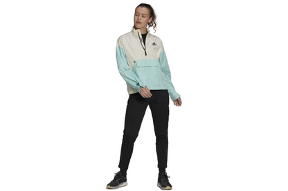 Adidas Striukė